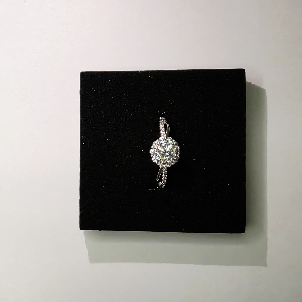 Elegant 3CT Moissanite Ring Silver